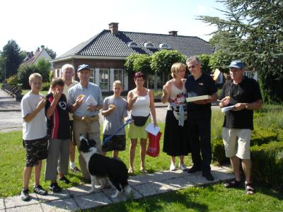 De jarige trakteert op lekkers ...