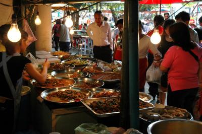 Market at Tha Chang