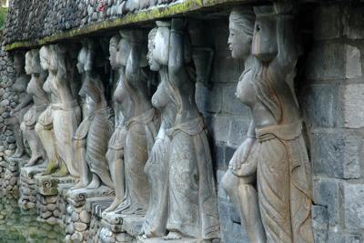 Statues at Sheraton Laguna