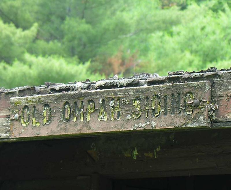 Old Ompah Siding sign