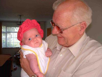 v3/60/47960/3/44703307.MyPictures4pBase200506AislingGranddad01.jpg