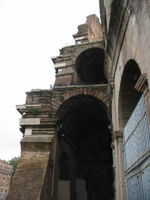 v3/60/587760/3/47948857.RomeColosseumOutside9.jpg