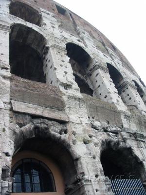v3/60/587760/3/47948859.RomeColosseumOutside10.jpg