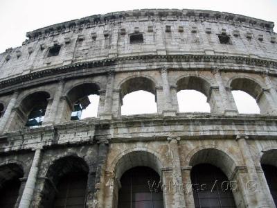 v3/60/587760/3/47949014.RomeColosseumOutside13.jpg