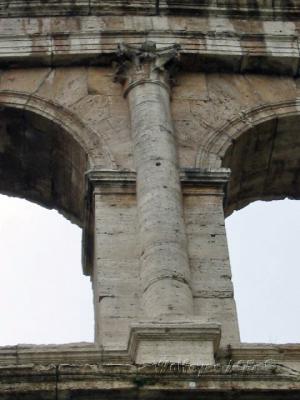 v3/60/587760/3/47949049.RomeColosseumOutside17.jpg