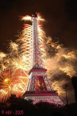 Tour Eiffel rose.jpg