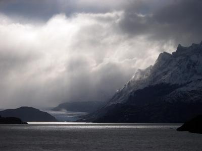 Lago Grey
