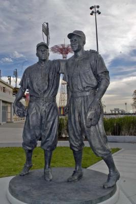A monument for tolerance: Jackie Robinson and PeeWee Reese