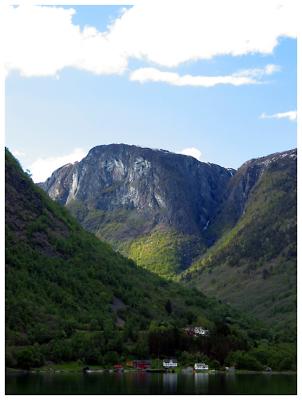 Naeroyfjorden