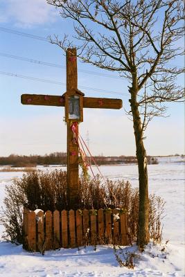 The cross in winter