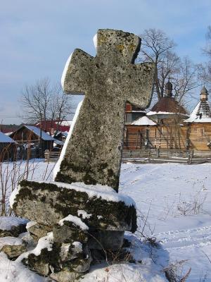 Stone cross in Brusno Nowe