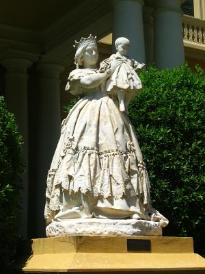 Monument of Queen Isabel