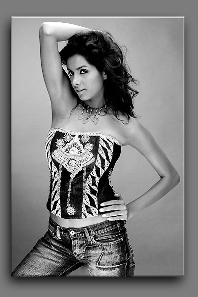 final-ritu-21-bw.jpg