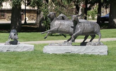 v3/63/342563/3/49912317.sheepdogstatue.jpg
