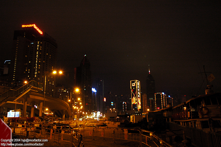 Hong Kong 香港 - 銅鑼灣告士打道景色 View from CWB Gloucester Rd towards Central