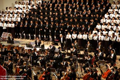 Hiroshima 広島 - Avi's dad taking a bow as a guest of honour