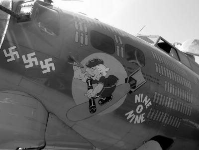 Nine-O-Nine-2-bw.jpg