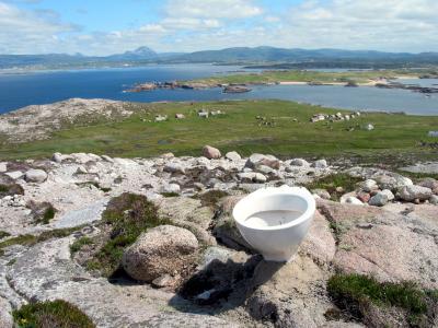 Loo with a view - Owey