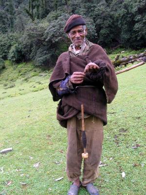 Spinning Wool near Kinol