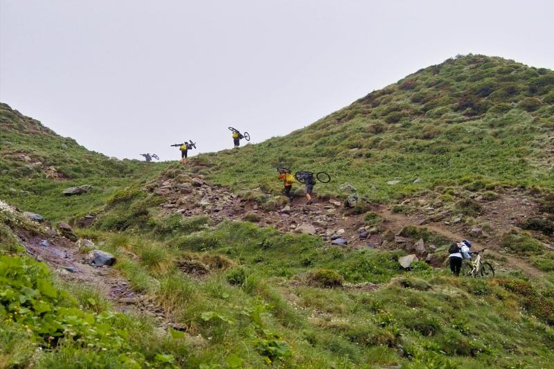 Carry Climb towards Verwaller Winterjchl