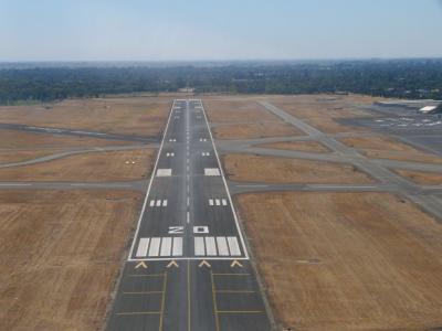 175 SAC Short final 20
