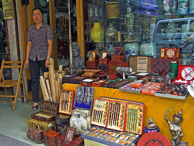 Shanghai - antique market5