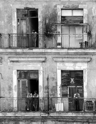 Gente en el malecn (La Habana)...(+)