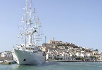 Wind Surf - 5 Mast Sailing Cruiser