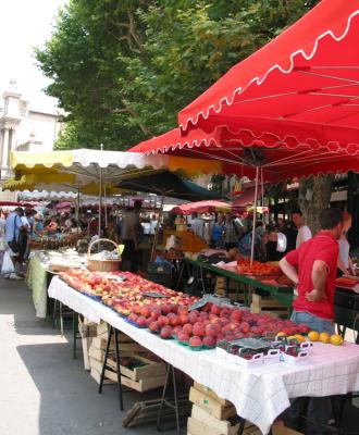 Peaches at  Aix Market