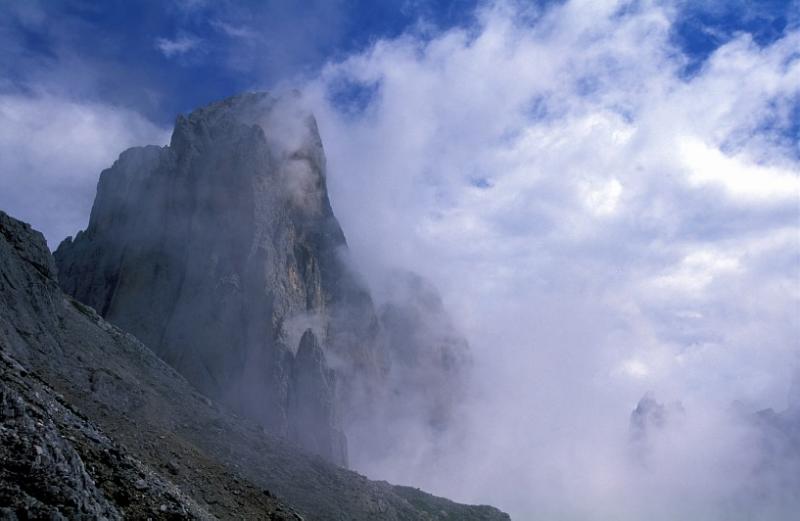 Pale di San Martino: misty mountains