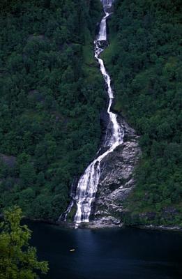 Geiranger Fjorden - a waterfall