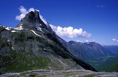 Finnan hills above Trollstigen road