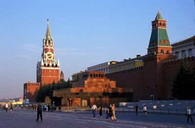 Red Square: Kremlin walls and towers, Lenin mausoleum