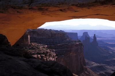 Canyonlands NP: Island in the Sky: Mesa Arch