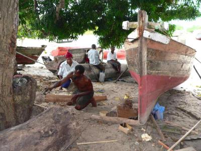 bateau en construction.jpg