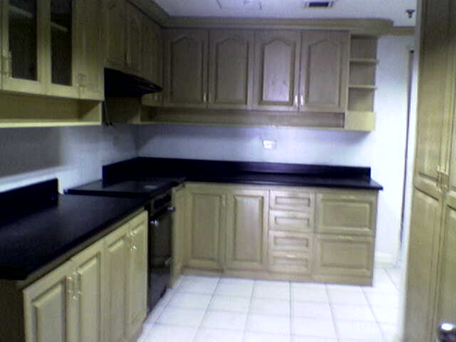 SlcedoPark-kitchen.jpg