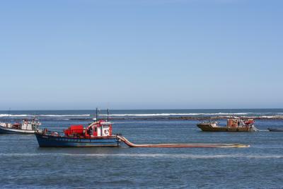 Diamond fishing boats N. Cape Port Nolloth 1.IX.2005 37.JPG