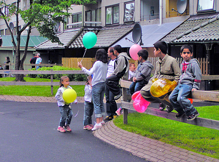 Waiting For Parade 003