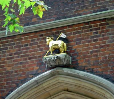 The Lamb and Flag symbol of the Middle Temple.