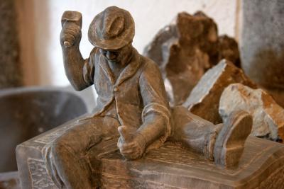 Sculpture sur pierre à Samoens
