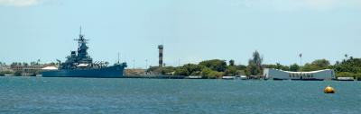Arizona Memorial and Missouri (Pano)
