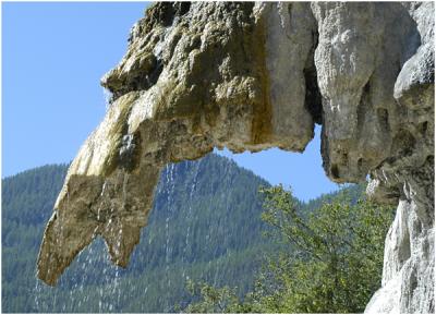 Mont Dauphin Gare - Fontain Petrifiante