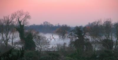 Misty sunrise over Home Park (DSCN0306.jpg)
