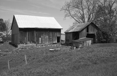 old farm in BandW.jpg