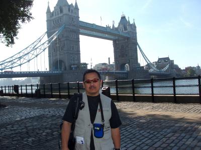 Hec at Tower Bridge, (Sept. 2005)