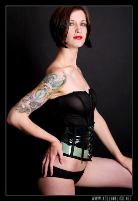 s_corset01_web.jpg