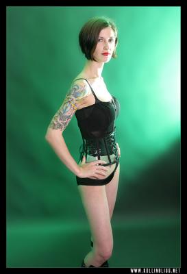 s_blackgreen04_web.jpg