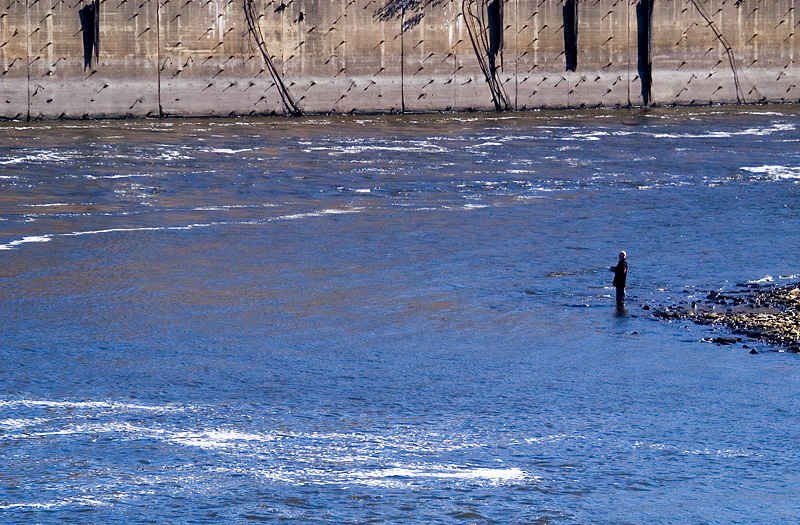 fishing below lock and dam no 1
