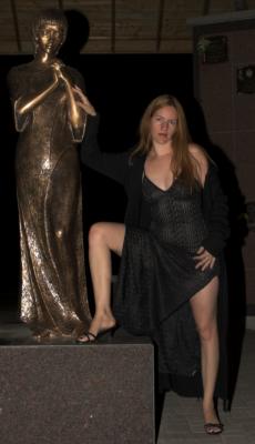 August 21, 2005: Statuesque