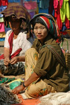 Shan women